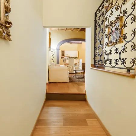 Il Nido Di Santa Croce By Mmega Apartamento Florença